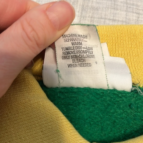 Vintage Bassett-Walker toucan collared sweatshirt - Picture 6 of 10